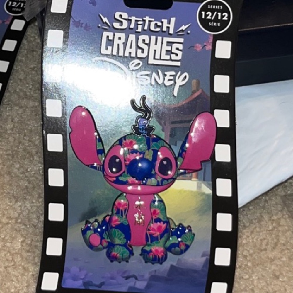 Stitch Crashes Disney Jumbo Pin Mulan Limited Release NWT 12/12